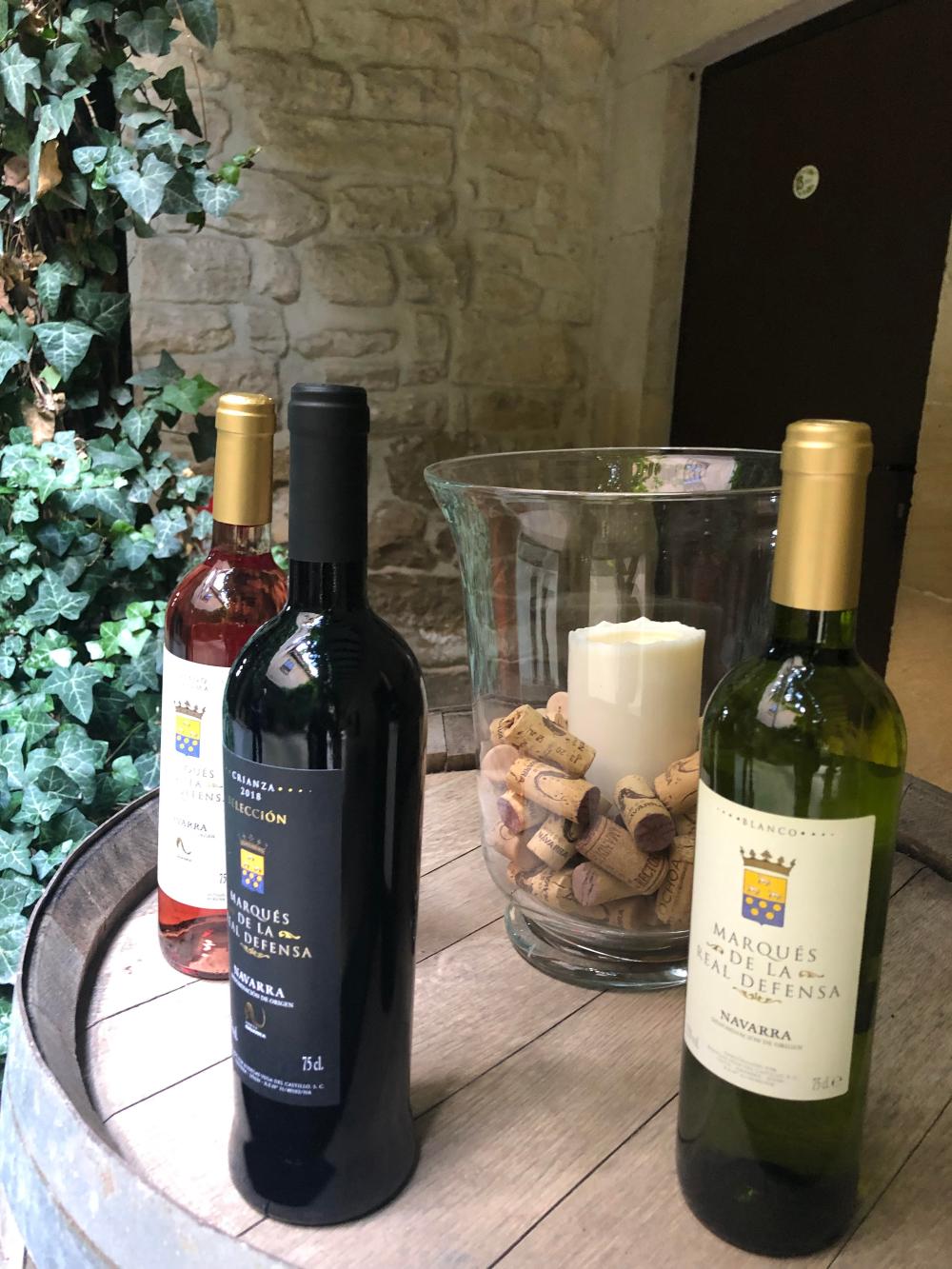 Tres botellas de vino